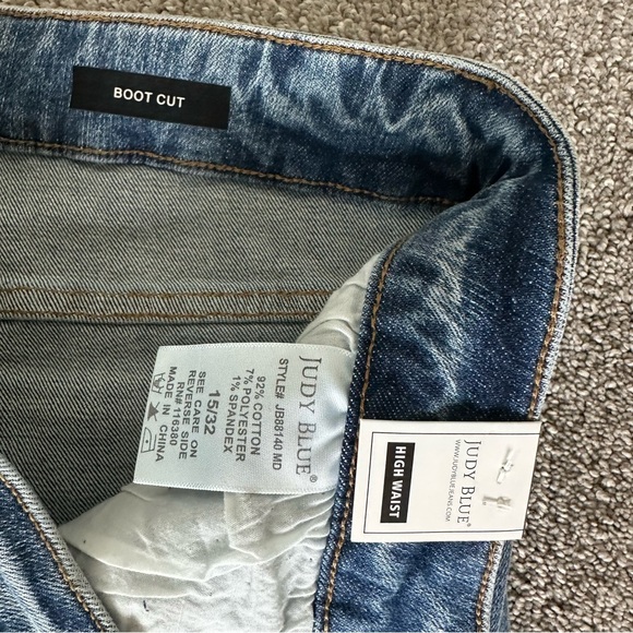 Judy Blue Double Or Nothing Hi-Waist Bootcut Jeans Size 15/32 - Picture 4 of 7